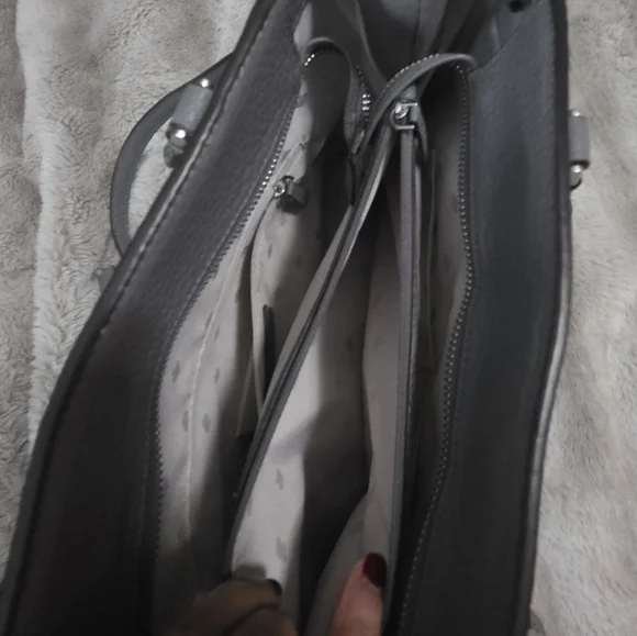 Kate Spade's Pebbled Leather Mulberry Tote/ Crossbody/Shoulder Bag In Grey. - Picture 14 of 16